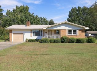 100 E C St, Erwin, NC 28339