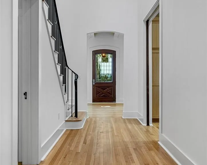 702 W Gibson St — Photo 26