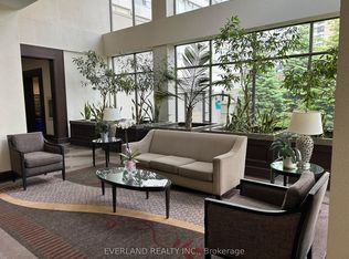 30 Greenfield Ave #2208, Toronto, ON M2N 6N3