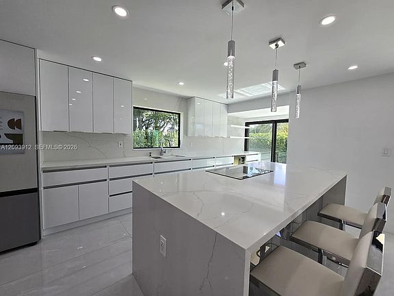 5th image of 6711 SW 127th Pl