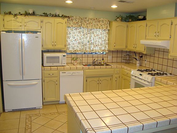 5th image of 991 Orangewood Ct