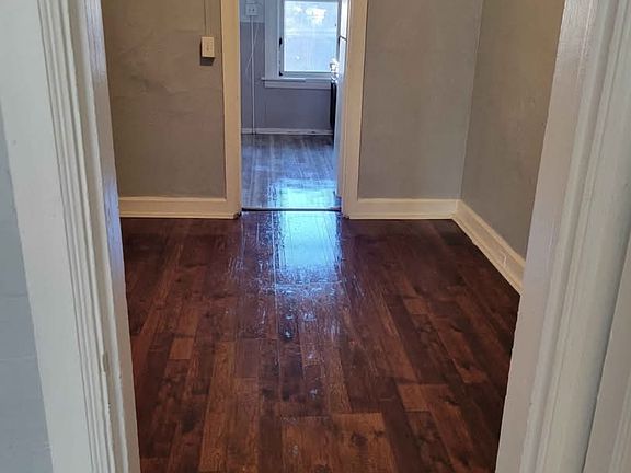 5th image of 2351 Logan St