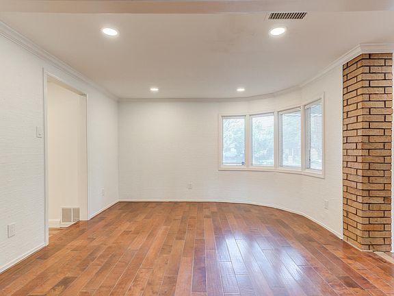 3rd image of 4414 89th St