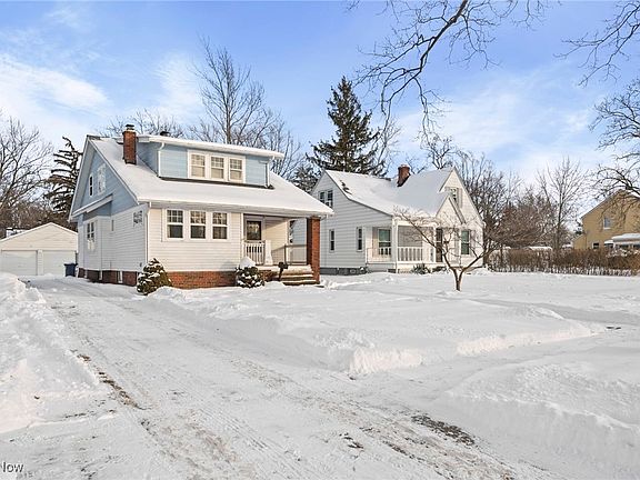 3rd image of 6693 Parma Park Blvd