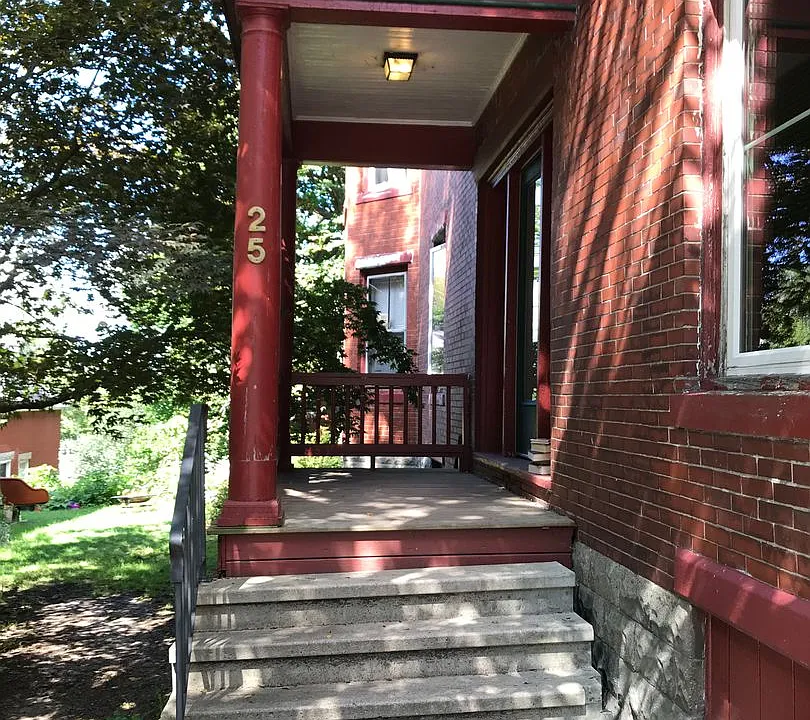 25 Grant St