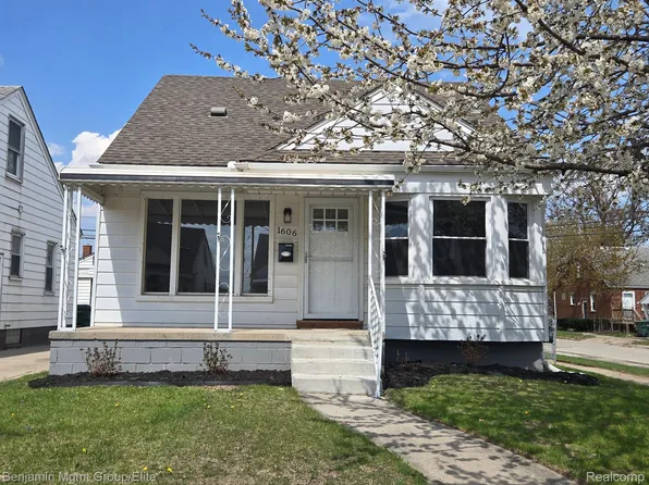 1606 Mill St, Lincoln Park, MI 48146
