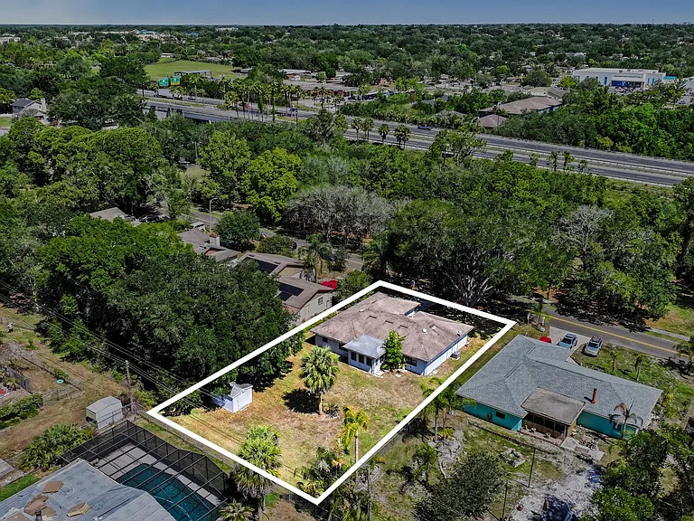 851 Rolling Woods Ln — Photo 30