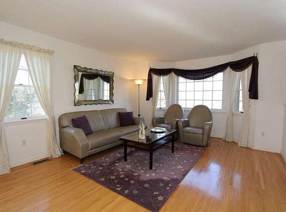 5th image of 57 Watergate Dr