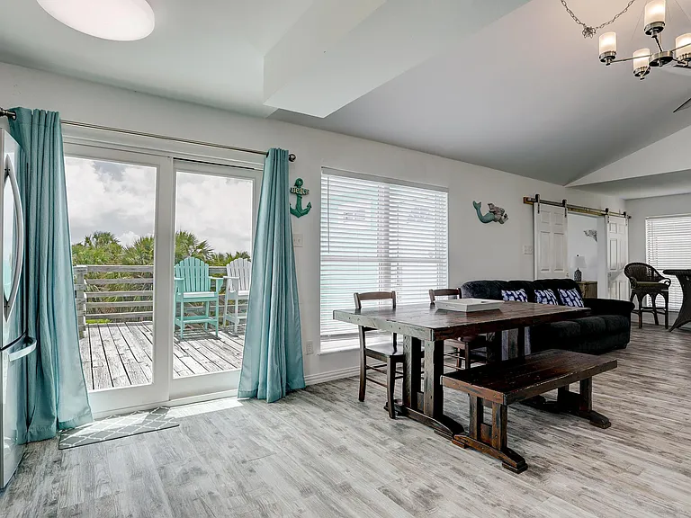 4214 Nueces Dr — Photo 11