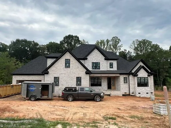 7603 Pemberley Dr, Oak Ridge, NC 27310