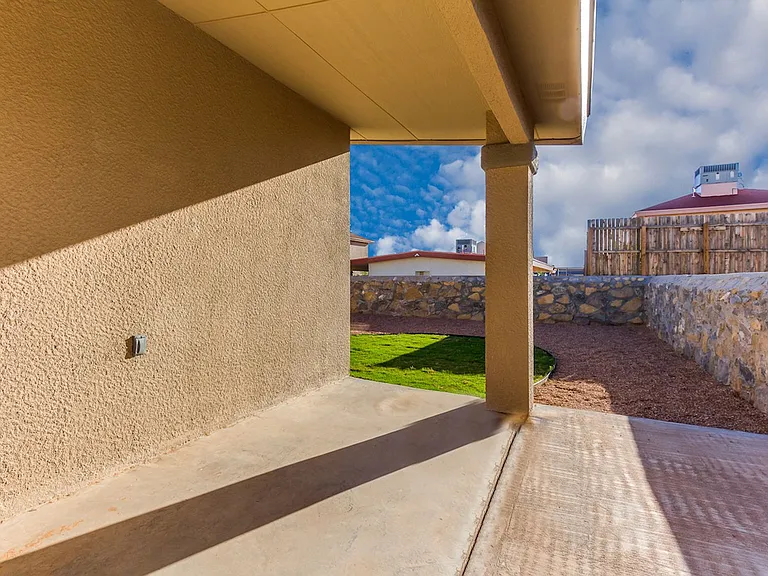 3289 Emerald Point Dr — Photo 27