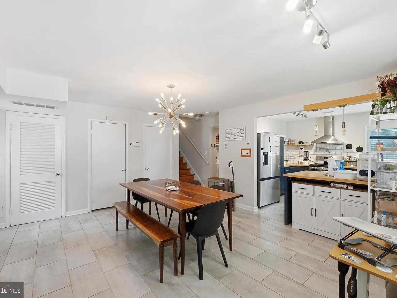 3 bed, 2.5 bath, 1722 sqft, $3,500 — Photo 4