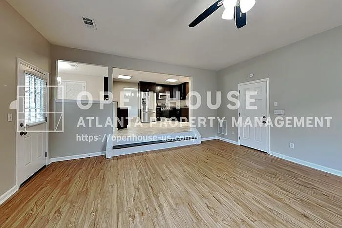 7005 Greenfield Ln — Photo 4