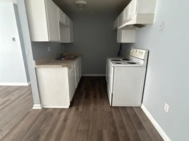 423 Briarwood Ave #2 — Photo 5