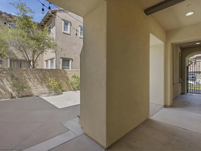 40 Paseo Lerida — Photo 3