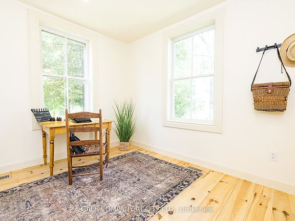 4th image of 236 Blakeney Rd