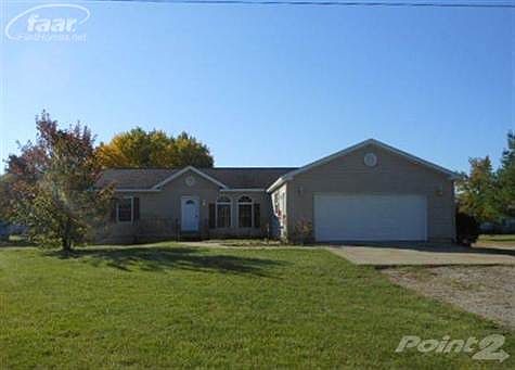 Welcome home to 3500 E. Carpenter Rd., Flint, MI 48506 and enjoy this 3 bedroom, 2 full bath, 1,400 