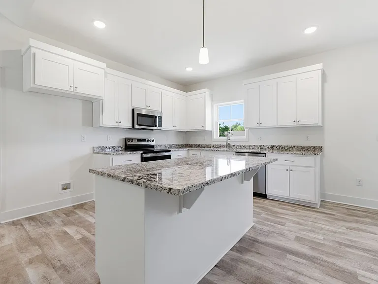 2206 Grant St — Photo 12