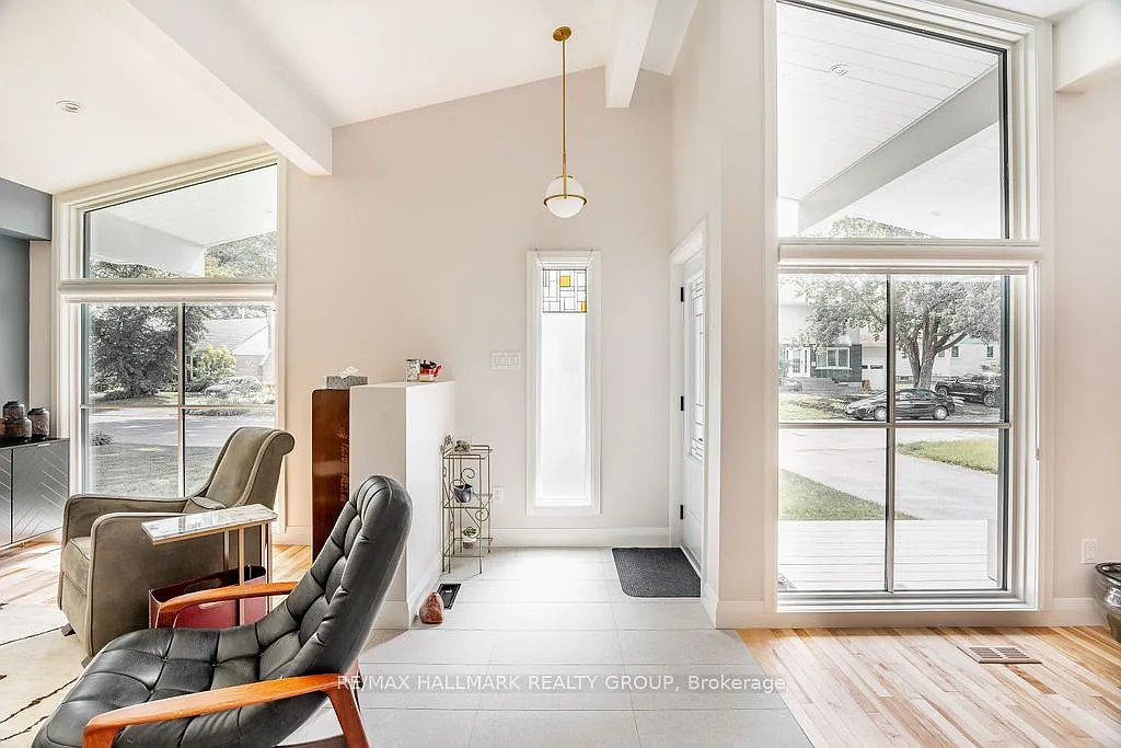3 bed, $4,300 — Photo 4