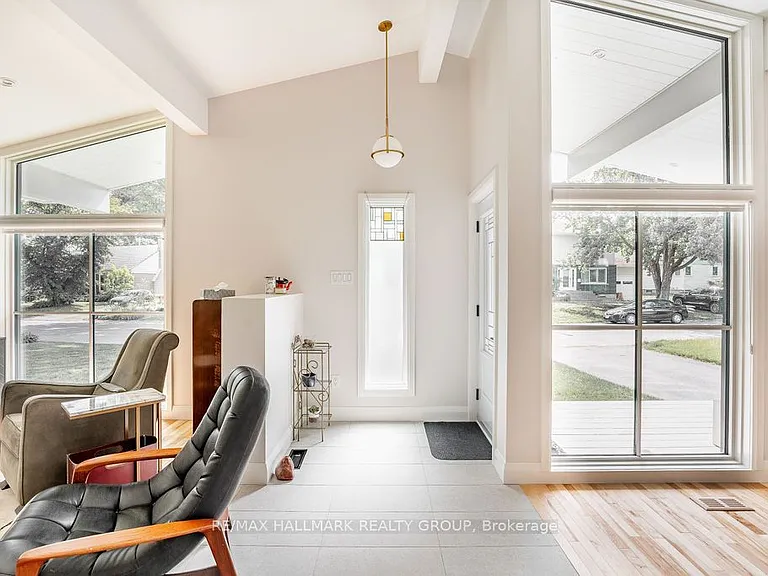 199 Lennox Park Ave — Photo 4