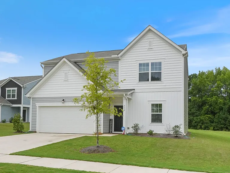 530 Cessna Dr — Photo 1