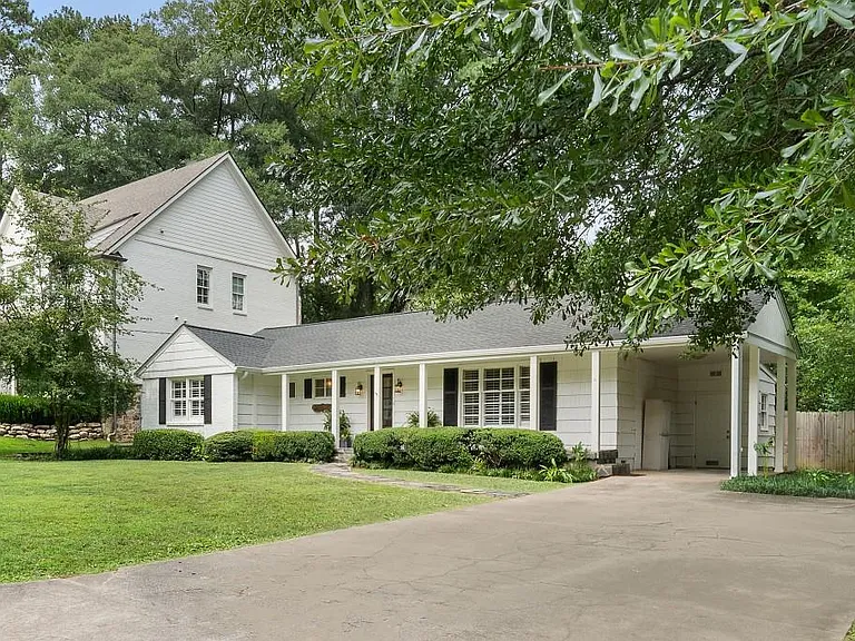 2151 Radcliffe Dr NW — Photo 3