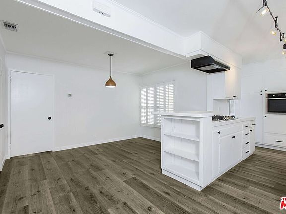 5th image of 4370 Farmdale Ave
