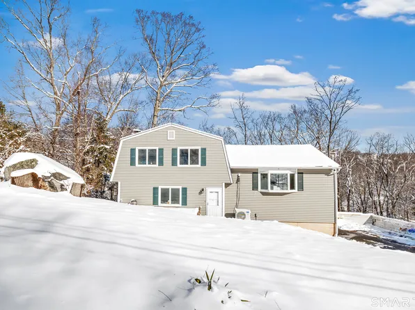 17 Stage Rd, Brookfield, CT 06804
