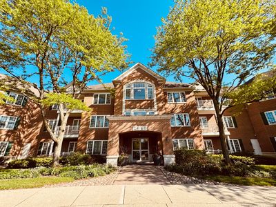 2640 Summit Dr UNIT 103, Glenview, IL, 60025