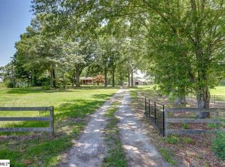 1555 Indian Mound Rd, Laurens, SC 29360