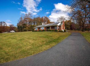 952 Old White Hill Rd, Stuarts Draft, VA 24477