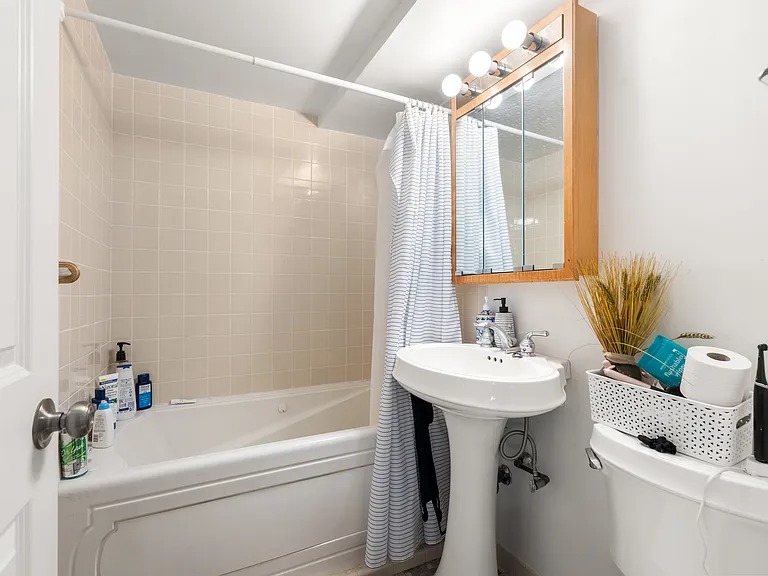 872 Massachusetts Ave #303 — Photo 29