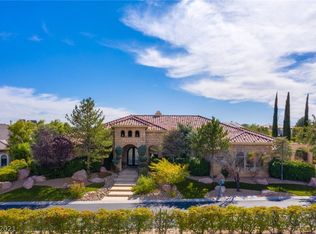 8233 Point View Ct, Las Vegas, NV 89128