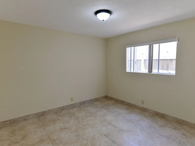 262 W Marquita — Photo 13