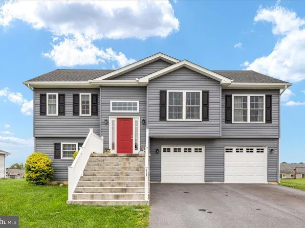 513 Duckwoods Ln, Martinsburg, WV 25403