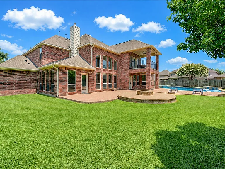 1335 Altavilla Ln — Photo 45