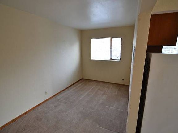 bedroom alcove/sleeping a