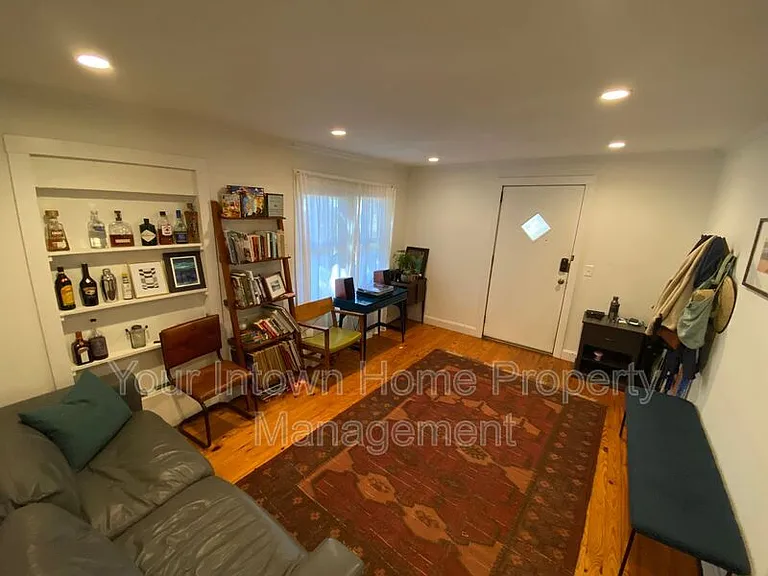 1080 Benteen Ave SE — Photo 8