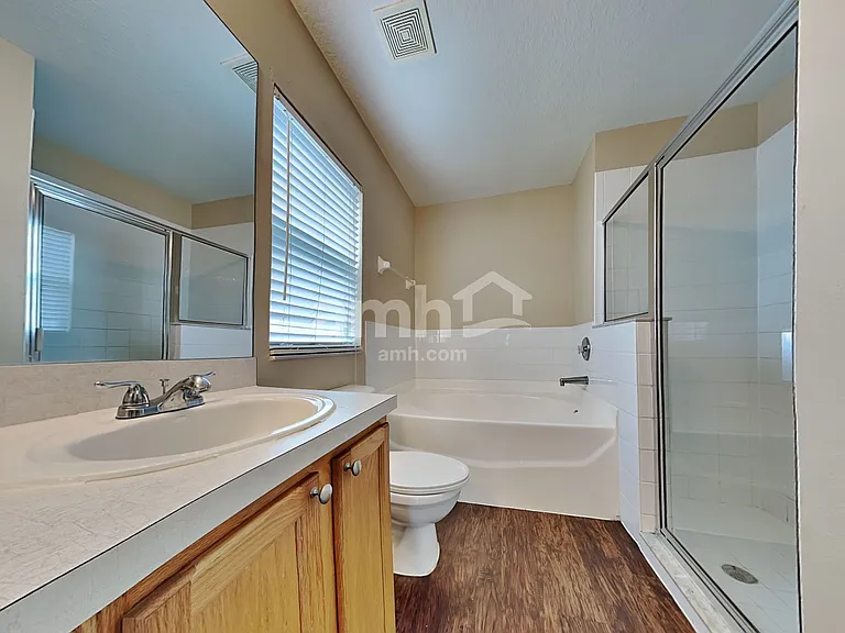 30846 Midtown Ct — Photo 8