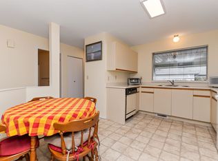 7610 Evans Rd #203, Chilliwack, BC V2R2Y8