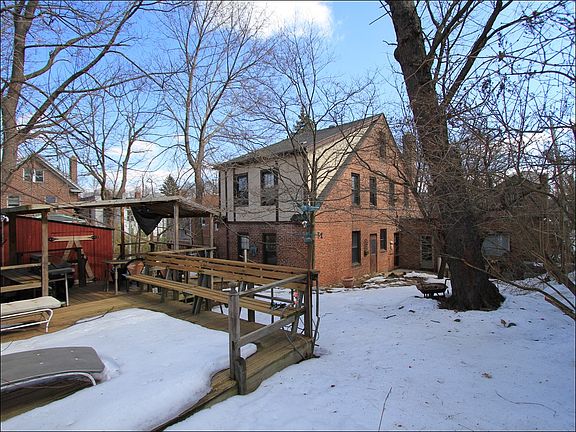 5th image of 6045 Spencer Ave