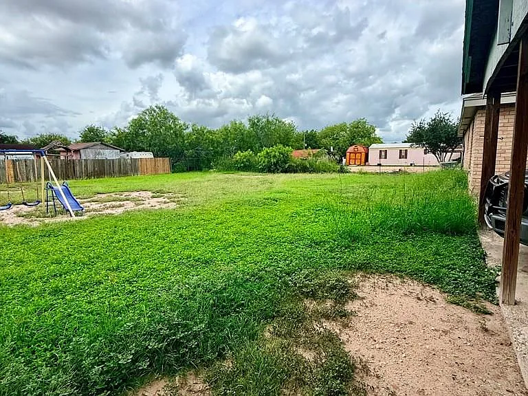 494 Ledesma Ave — Photo 10