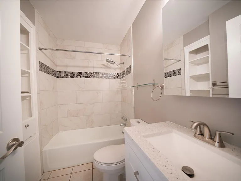 500 E Riverside Dr #242 — Photo 8