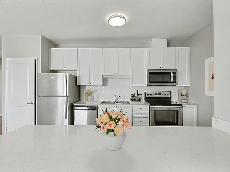 660 Garibaldi Ave — Photo 10