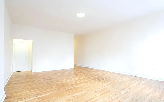 Rented by A Space Realty NY LLC | media 7