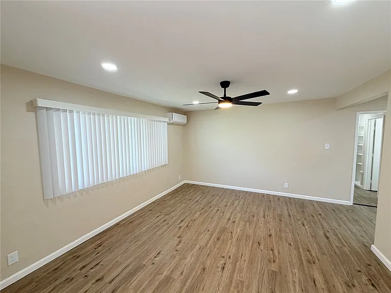 355 S Aspan Ave #1 — Photo 11
