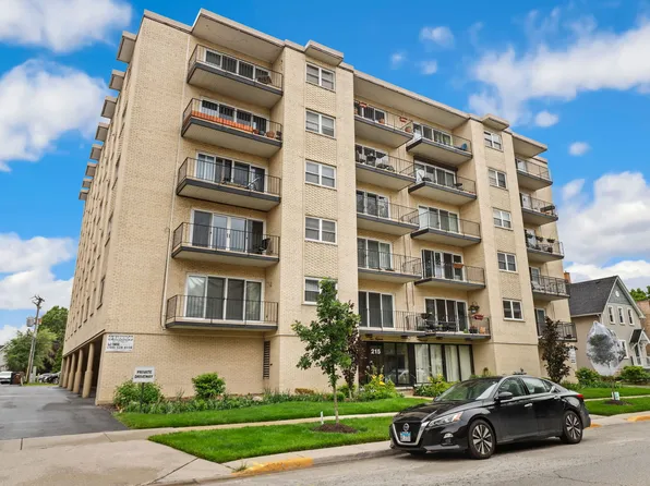 215 Marengo Ave APT 3B, Forest Park, IL 60130