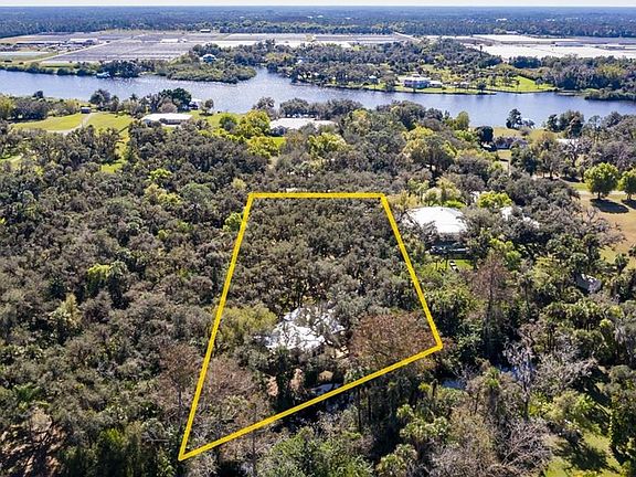 3rd image of 20151 Cypress Creek Dr