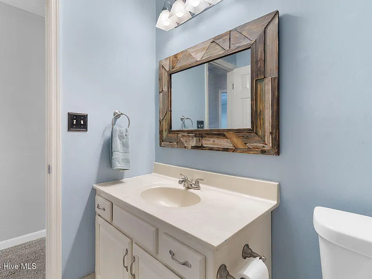7666 Wilkins Dr — Photo 34