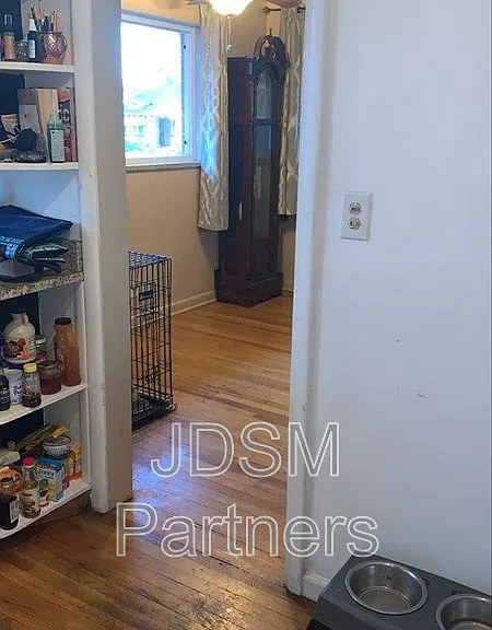 1545 N Jackson St — Photo 8